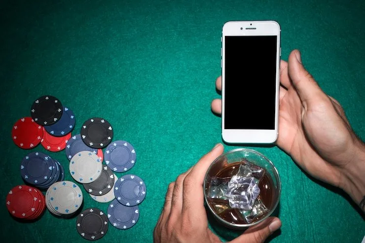cb7771 The cb7771 App — Your Lobby on Any Device